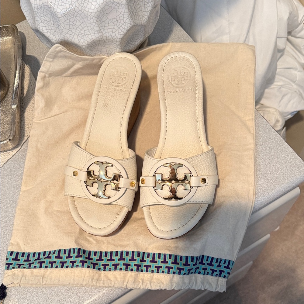 Tory Burch Women's Beige Slide Sandals